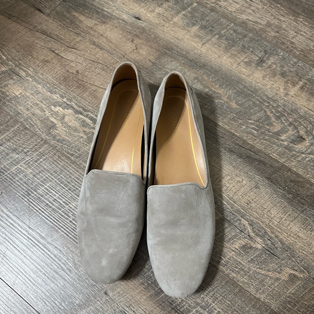 Vionic Women's Light Gray Suede Loafers